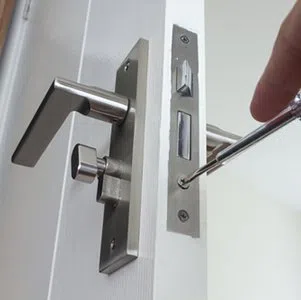 Father Son Locksmith Store Auburndale, MA 617-712-1222 - lock-opening